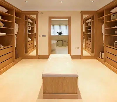 Dimensões e Espaço das Sapateiras com Espelho