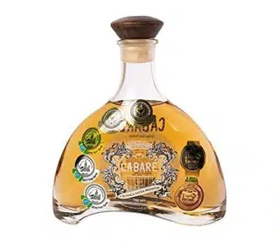 4 - Cachaça Cabaré Extra Premium DOM TAPPARO ENGENHO