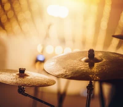 Baterias Acústicas com Pratos Inclusos