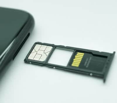 Compatibilidade de Chip e Cartão de Memória Adicional celulares baratos e bom para trabalho