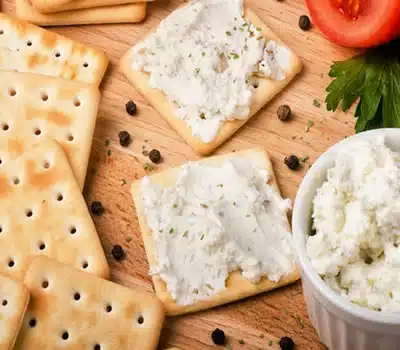 Diferenças entre Biscoito Cream Cracker e Água e Sal