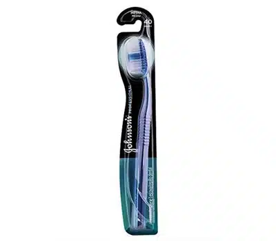 8 - Escova de Dente JOHNSON'S Reach