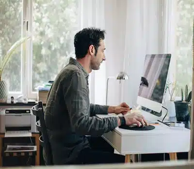 Ajustes Ergonômicos dos Monitores Gamer 240 Hz