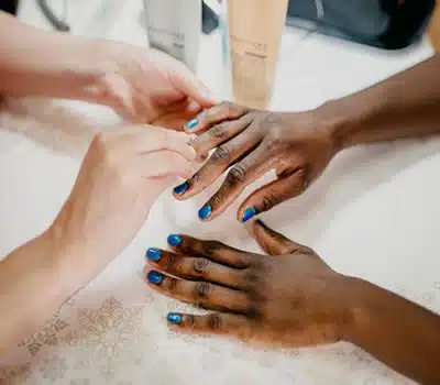 Diferença Entre Removedor de Esmalte e Acetona