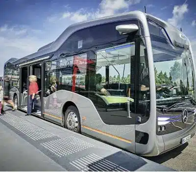 Desvantagens da Substituição dos Motoristas de Ônibus por Inteligência Artificial Autônoma