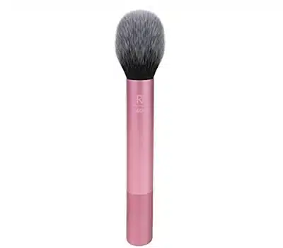 3 - Pincel para Blush Ultra Plush REAL TECHNIQUES