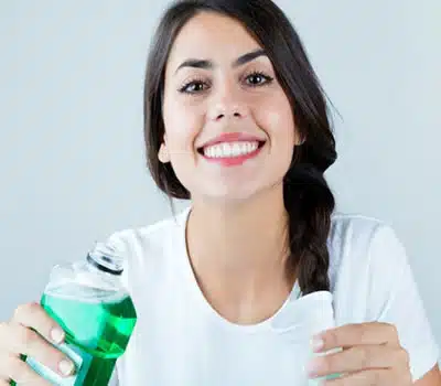 Enxaguantes Bucais com Flúor