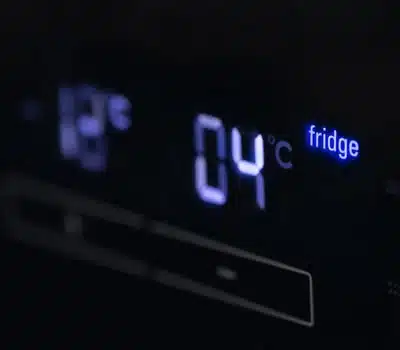 Ajuste de Temperatura das Mini Geladeiras